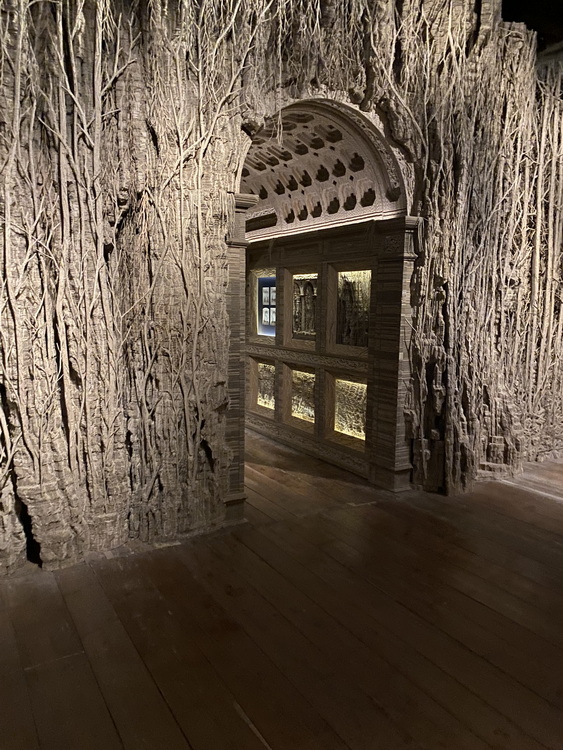 La Selva di Eva Jospin a Palazzo Fortuny a Venezia